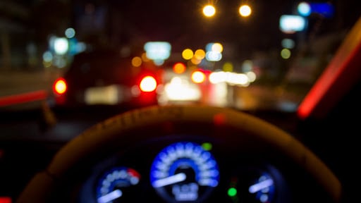 image of driving with keratoconus