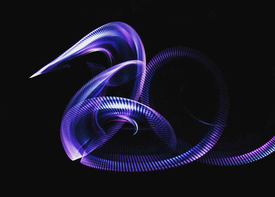 wirling-purple-light-streaks